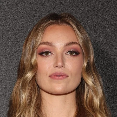 Lili Simmons
