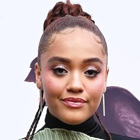 Kiersey Clemons