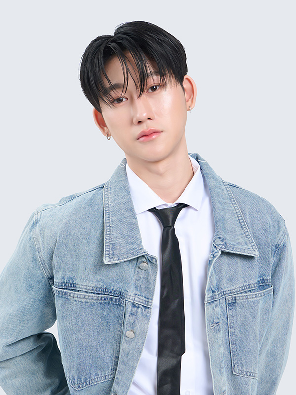 Portrait of Chonlathorn Tangamornrat