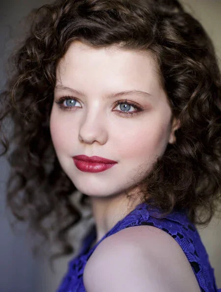 Chloë Levine
